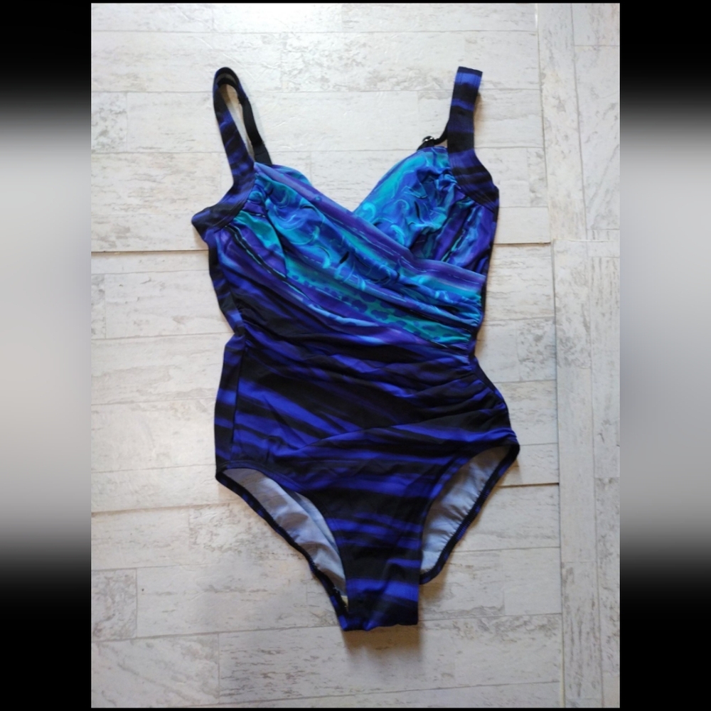 Women'sMiraclesuit One Piece Swimsuit Aqua, dark blue & Black Adjustable sz S /M